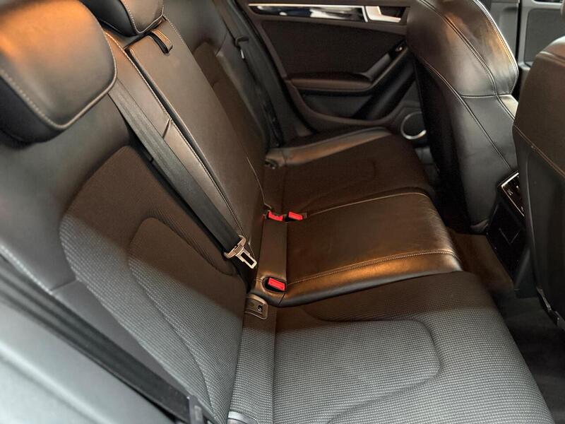 Audi A4 2.0 TDI Black Edition quattro Euro 5 (s/s) 4dr - U300