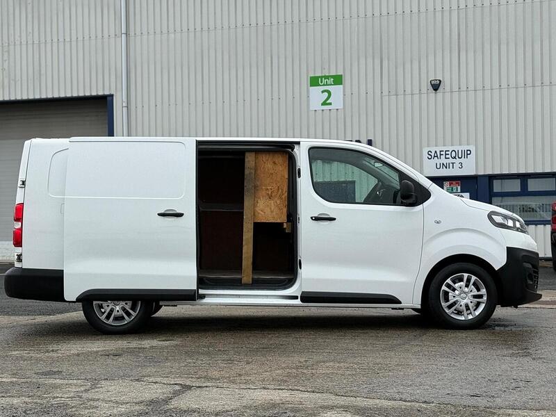 Vauxhall Vivaro 1.5 Turbo D 2900 Dynamic L2 H1 Euro 6 (s/s) 6dr - U301