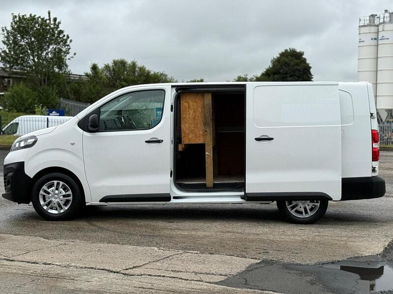 Vauxhall Vivaro 1.5 Turbo D 2900 Dynamic L2 H1 Euro 6 (s/s) 6dr - U301