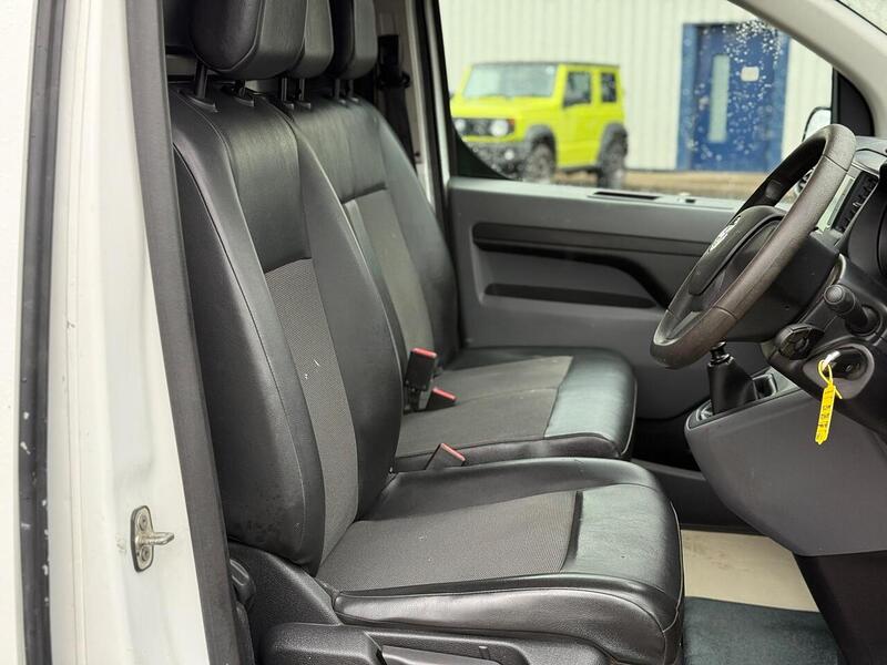 Vauxhall Vivaro 1.5 Turbo D 2900 Dynamic L2 H1 Euro 6 (s/s) 6dr - U301