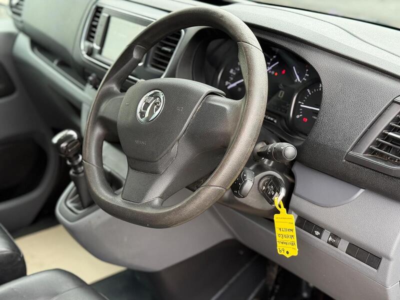 Vauxhall Vivaro 1.5 Turbo D 2900 Dynamic L2 H1 Euro 6 (s/s) 6dr - U301