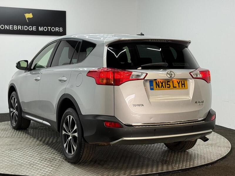 Toyota RAV4 2.0 D-4D Icon 4WD Euro 5 (s/s) 5dr - U310