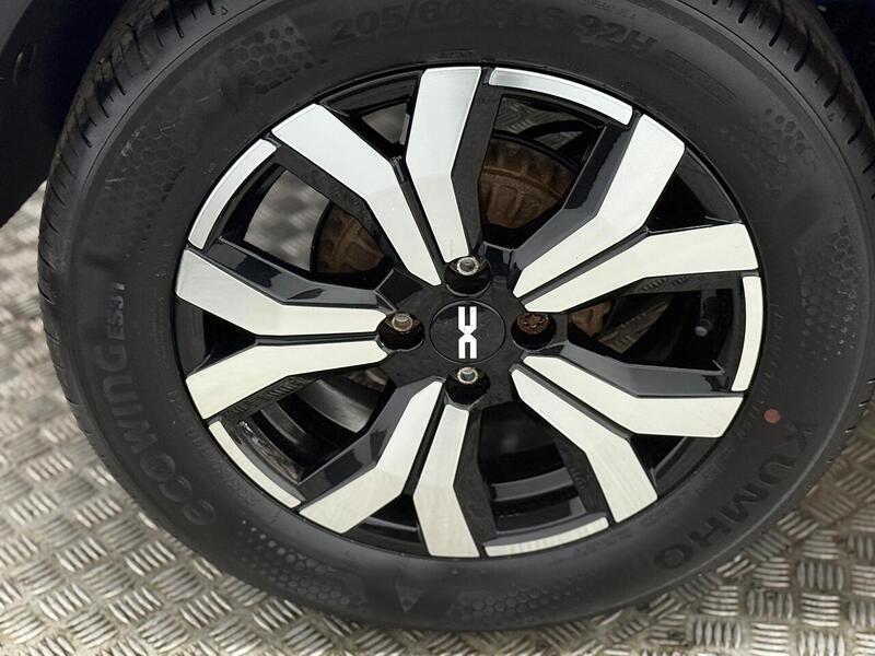 Dacia Sandero Stepway 1.0 TCe Journey Euro 6 (s/s) 5dr - U315