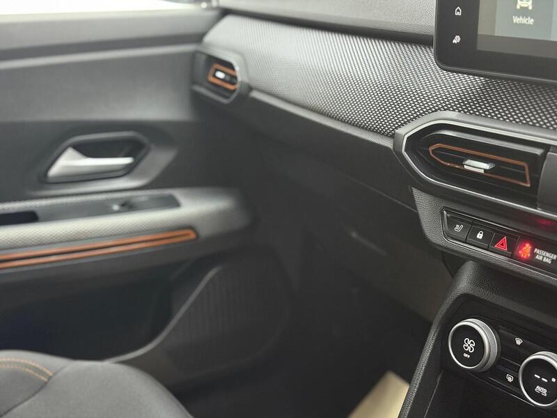 Dacia Sandero Stepway 1.0 TCe Journey Euro 6 (s/s) 5dr - U315