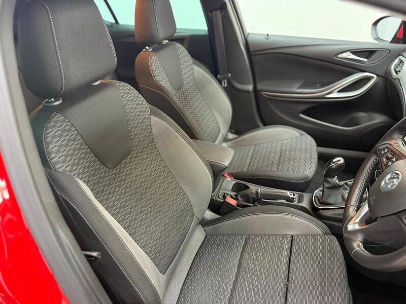 Vauxhall Astra 1.2 Turbo SRi VX Line Nav Euro 6 (s/s) 5dr - U323