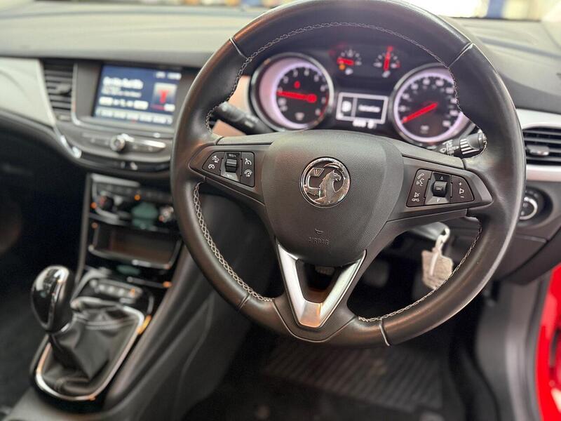 Vauxhall Astra 1.2 Turbo SRi VX Line Nav Euro 6 (s/s) 5dr - U323