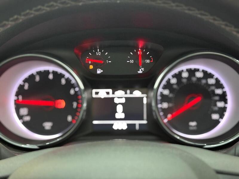 Vauxhall Astra 1.2 Turbo SRi VX Line Nav Euro 6 (s/s) 5dr - U323