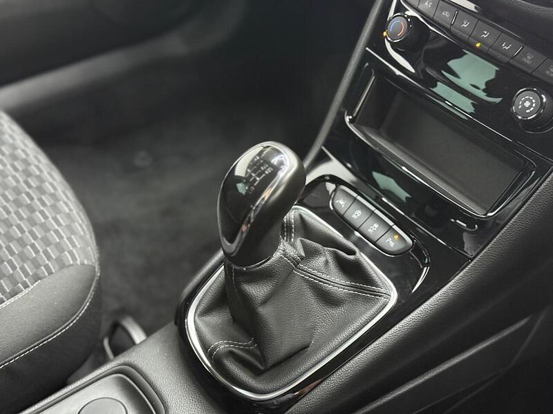 Vauxhall Astra 1.2 Turbo SRi VX Line Nav Euro 6 (s/s) 5dr - U323