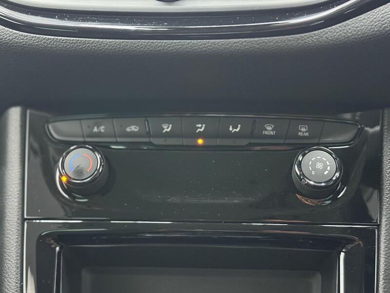 Vauxhall Astra 1.2 Turbo SRi VX Line Nav Euro 6 (s/s) 5dr - U323