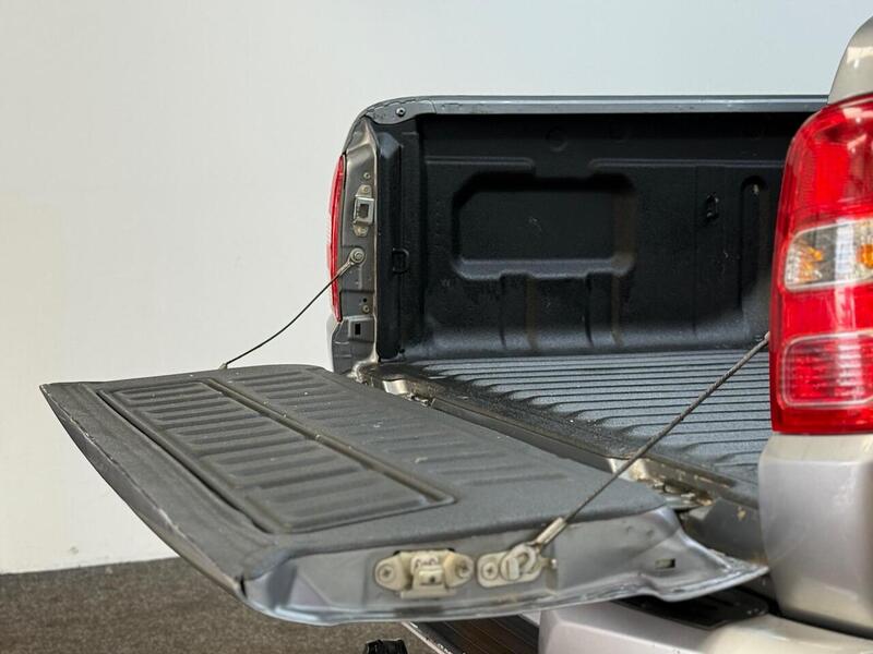 Mitsubishi L200 2.4 DI-D DC Warrior 4WD Euro 6 4dr - U324