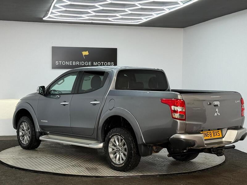 Mitsubishi L200 2.4 DI-D DC Warrior 4WD Euro 6 4dr - U324