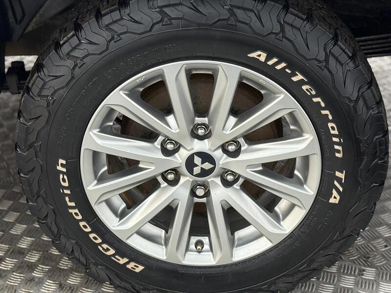 Mitsubishi L200 2.4 DI-D DC Warrior 4WD Euro 6 4dr - U324