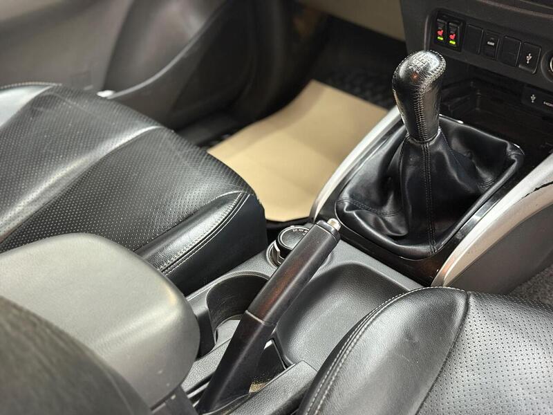 Mitsubishi L200 2.4 DI-D DC Warrior 4WD Euro 6 4dr - U324