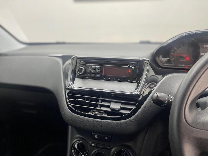 Peugeot 208 1.2 VTi PureTech Access+ Euro 5 5dr - U370