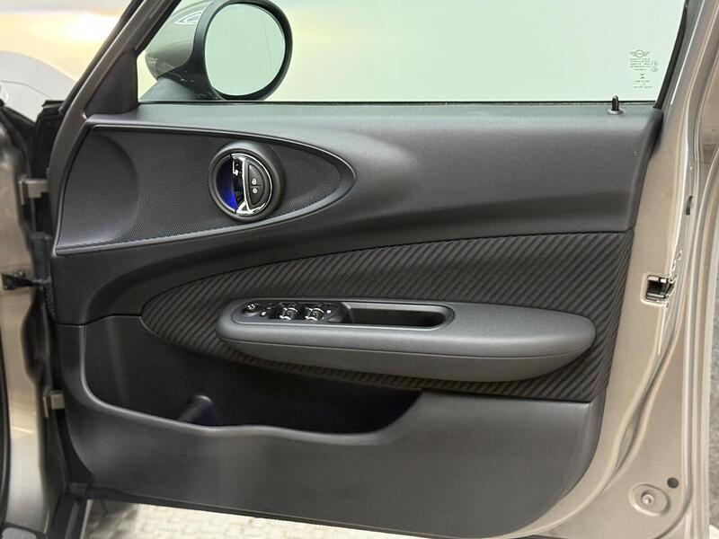 MINI Clubman 1.5 Cooper Steptronic Euro 6 (s/s) 6dr - U379