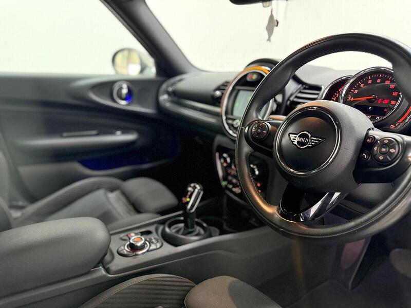 MINI Clubman 1.5 Cooper Steptronic Euro 6 (s/s) 6dr - U379