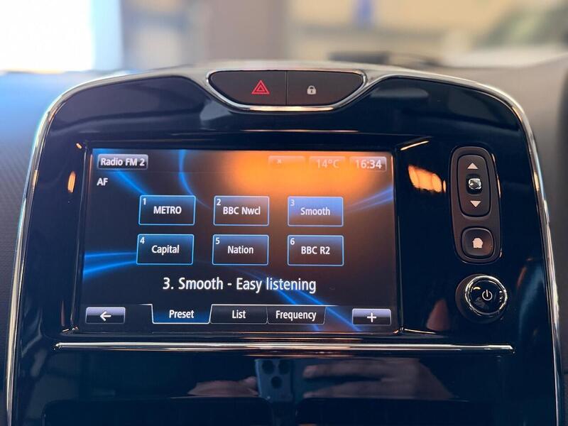 Renault Clio 1.6 TCe Renaultsport Lux EDC Euro 5 5dr - U388