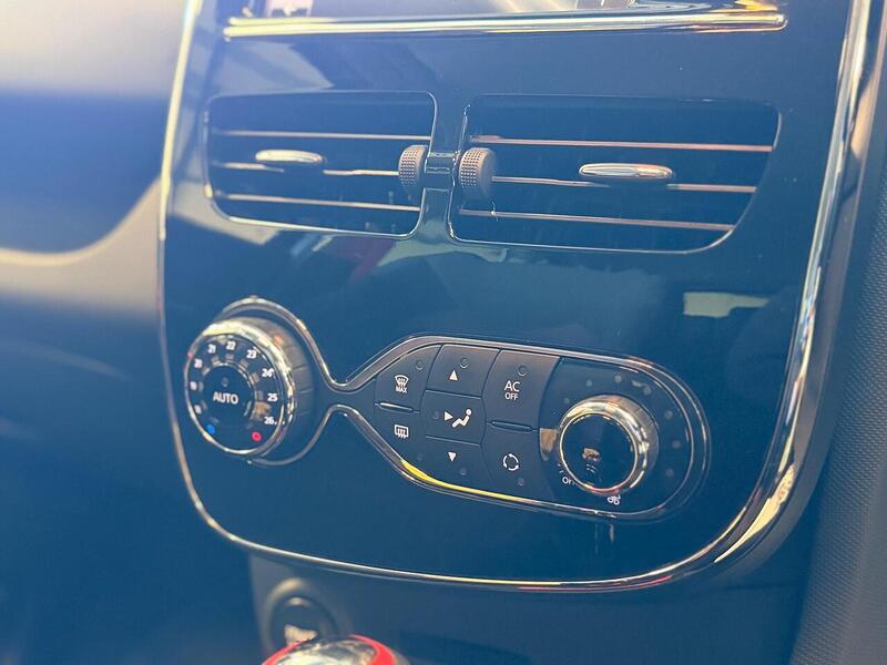 Renault Clio 1.6 TCe Renaultsport Lux EDC Euro 5 5dr - U388