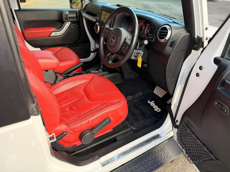 Jeep Wrangler 2.8 CRD Sahara Auto 4WD Euro 6 2dr - U389