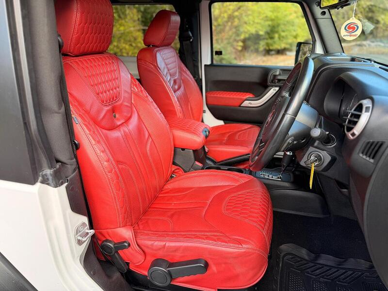 Jeep Wrangler 2.8 CRD Sahara Auto 4WD Euro 6 2dr - U389