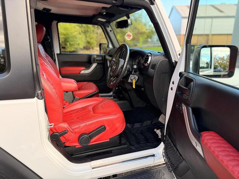 Jeep Wrangler 2.8 CRD Sahara Auto 4WD Euro 6 2dr - U389