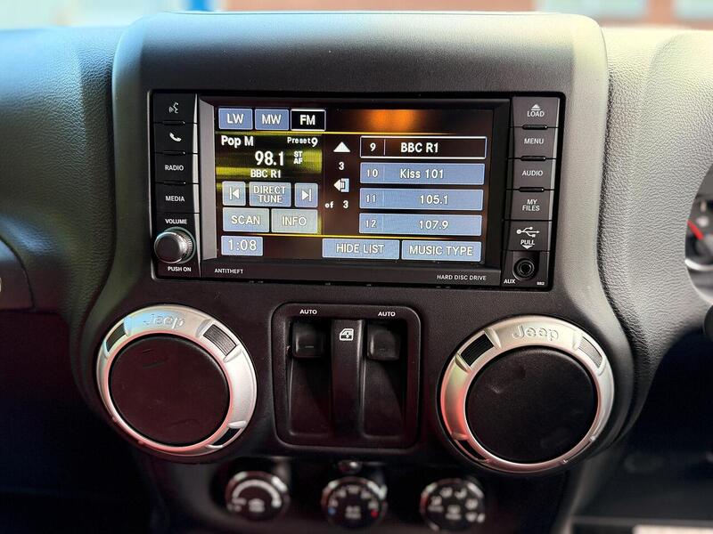 Jeep Wrangler 2.8 CRD Sahara Auto 4WD Euro 6 2dr - U389