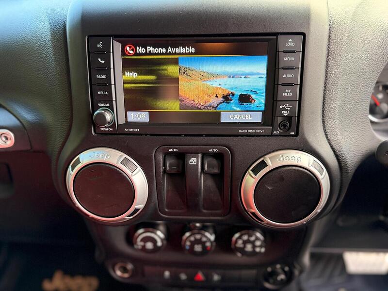 Jeep Wrangler 2.8 CRD Sahara Auto 4WD Euro 6 2dr - U389