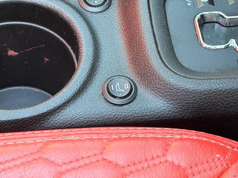 Jeep Wrangler 2.8 CRD Sahara Auto 4WD Euro 6 2dr - U389