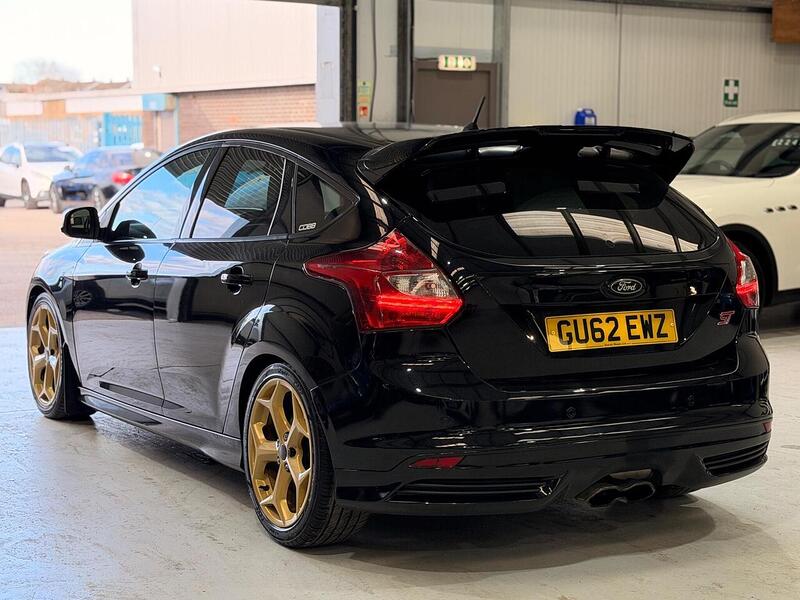 Ford Focus 2.0T EcoBoost ST-3 Euro 5 (s/s) 5dr - U390