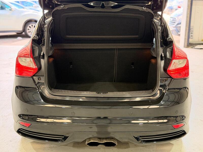 Ford Focus 2.0T EcoBoost ST-3 Euro 5 (s/s) 5dr - U390