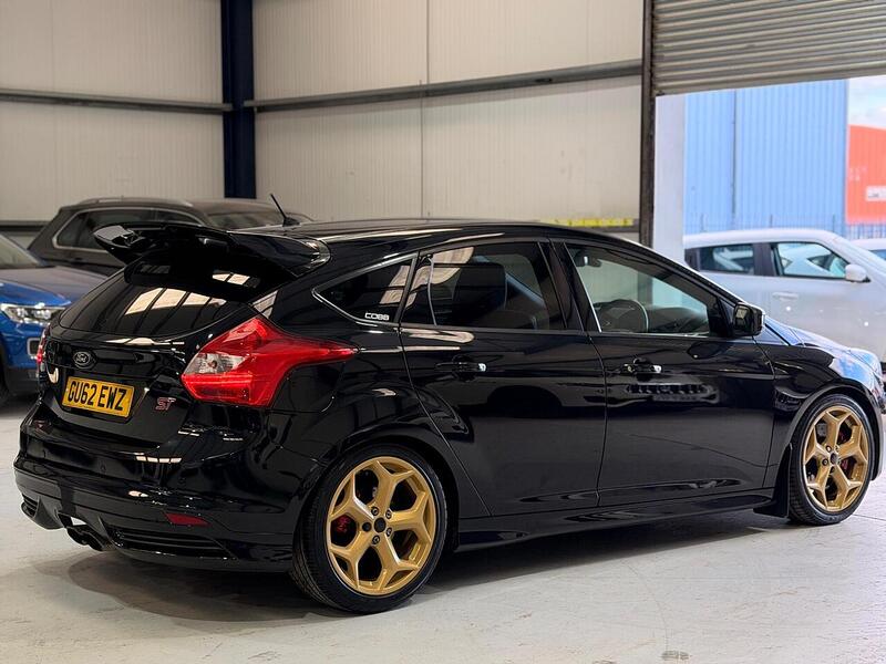 Ford Focus 2.0T EcoBoost ST-3 Euro 5 (s/s) 5dr - U390