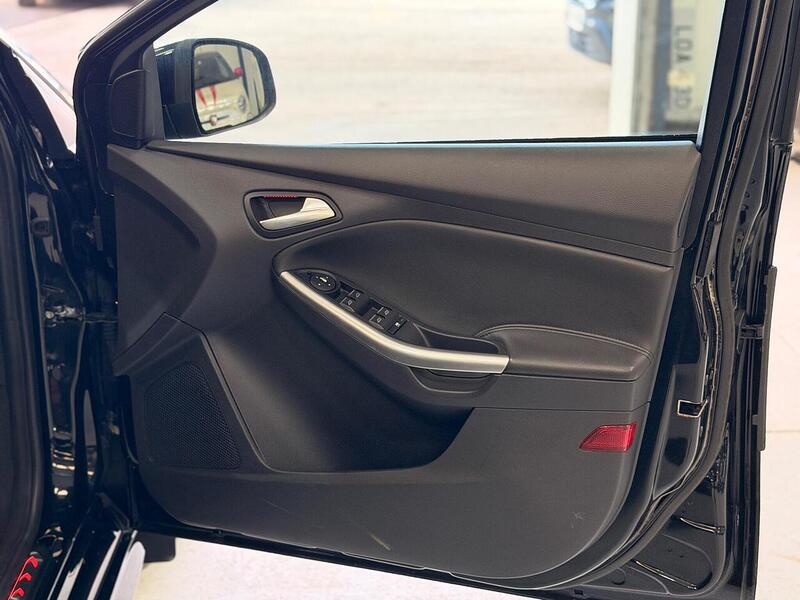 Ford Focus 2.0T EcoBoost ST-3 Euro 5 (s/s) 5dr - U390