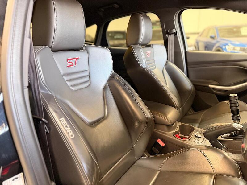 Ford Focus 2.0T EcoBoost ST-3 Euro 5 (s/s) 5dr - U390