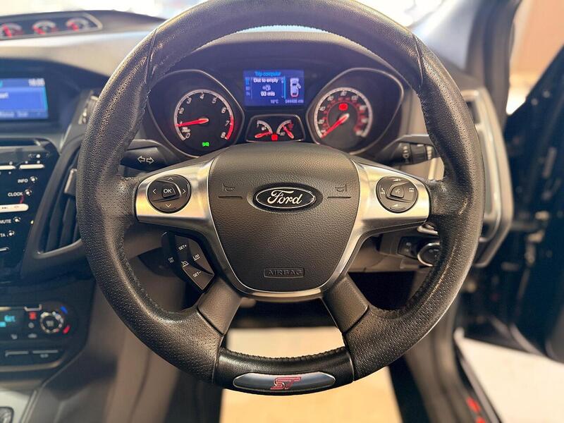 Ford Focus 2.0T EcoBoost ST-3 Euro 5 (s/s) 5dr - U390