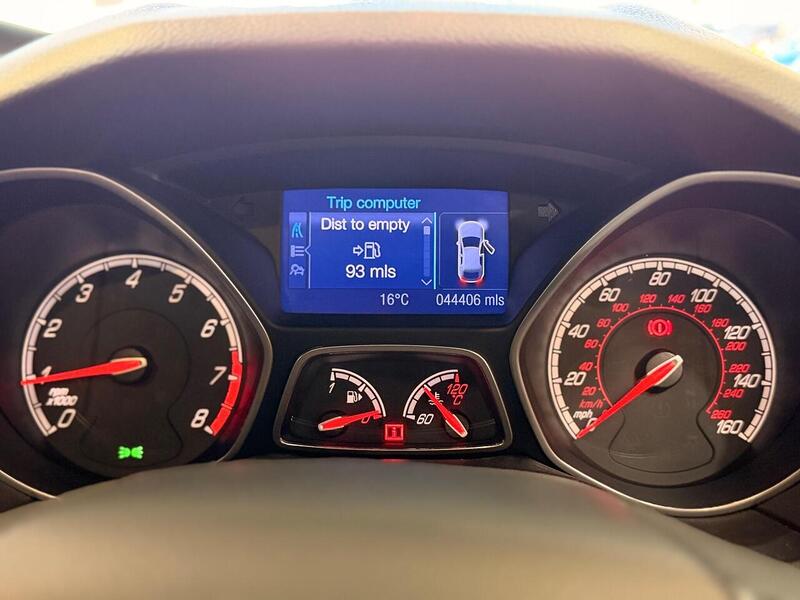 Ford Focus 2.0T EcoBoost ST-3 Euro 5 (s/s) 5dr - U390