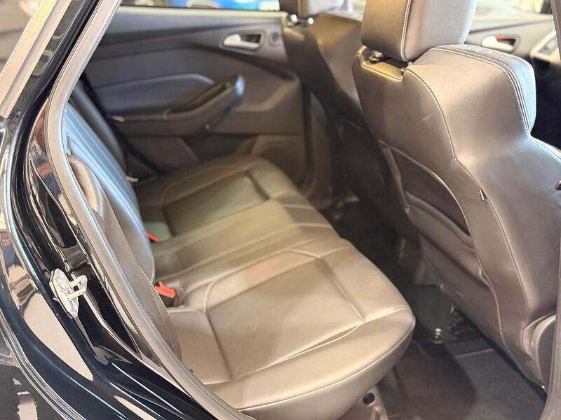 Ford Focus 2.0T EcoBoost ST-3 Euro 5 (s/s) 5dr - U390