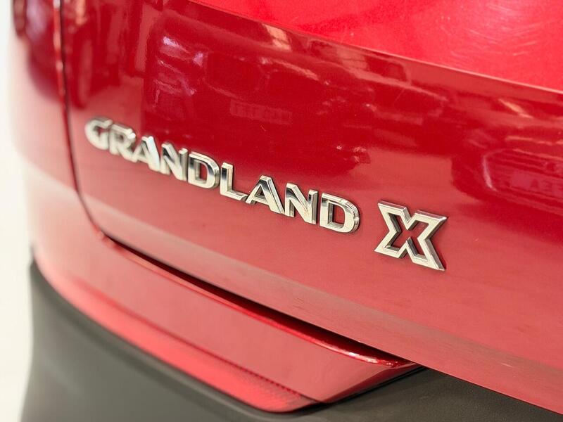 Vauxhall Grandland X 1.2 Turbo SRi Nav Auto Euro 6 (s/s) 5dr - U401
