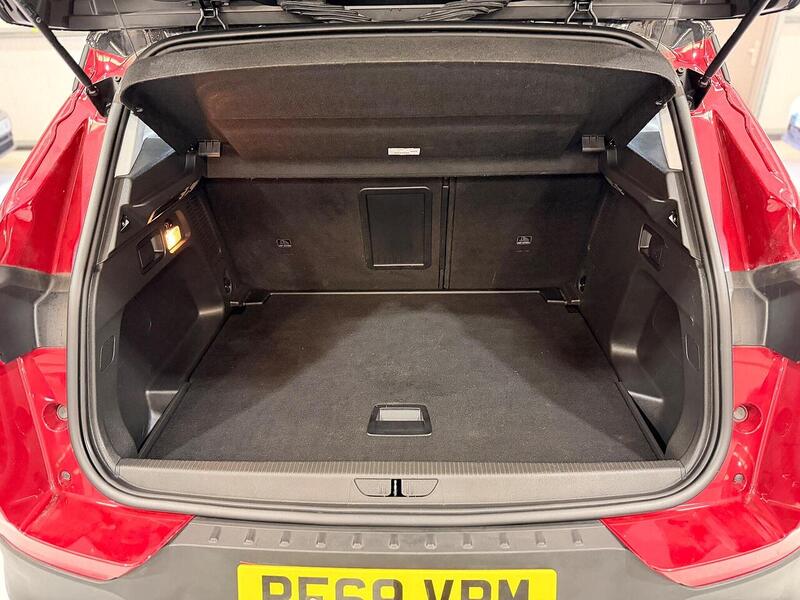 Vauxhall Grandland X 1.2 Turbo SRi Nav Auto Euro 6 (s/s) 5dr - U401