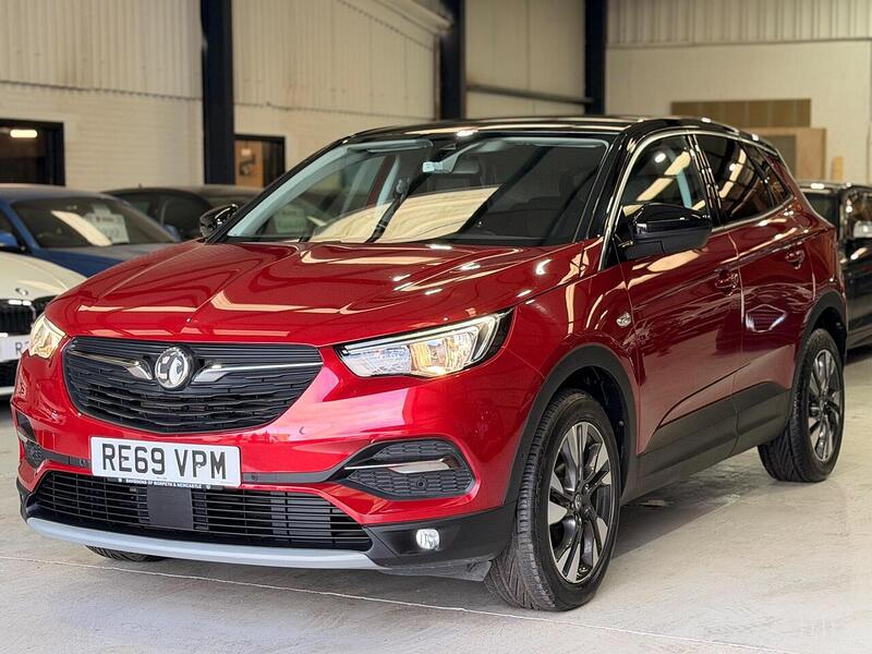 Vauxhall Grandland X 1.2 Turbo SRi Nav Auto Euro 6 (s/s) 5dr - U401