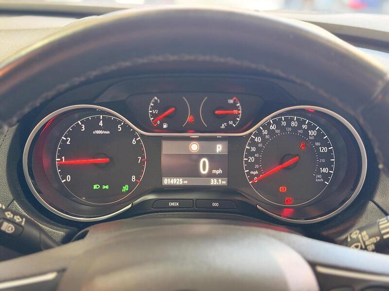 Vauxhall Grandland X 1.2 Turbo SRi Nav Auto Euro 6 (s/s) 5dr - U401