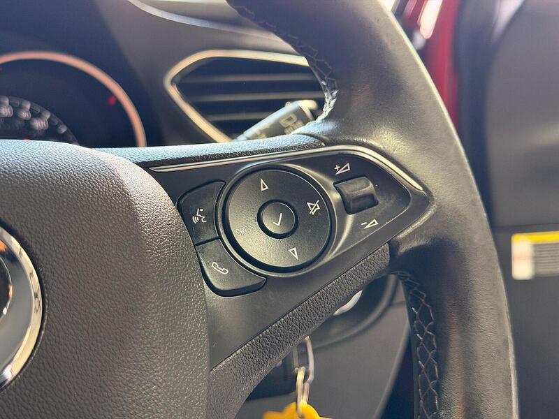 Vauxhall Grandland X 1.2 Turbo SRi Nav Auto Euro 6 (s/s) 5dr - U401