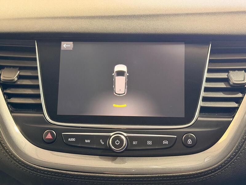 Vauxhall Grandland X 1.2 Turbo SRi Nav Auto Euro 6 (s/s) 5dr - U401
