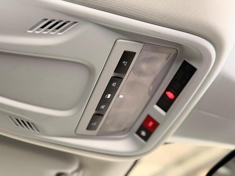 Vauxhall Grandland X 1.2 Turbo SRi Nav Auto Euro 6 (s/s) 5dr - U401