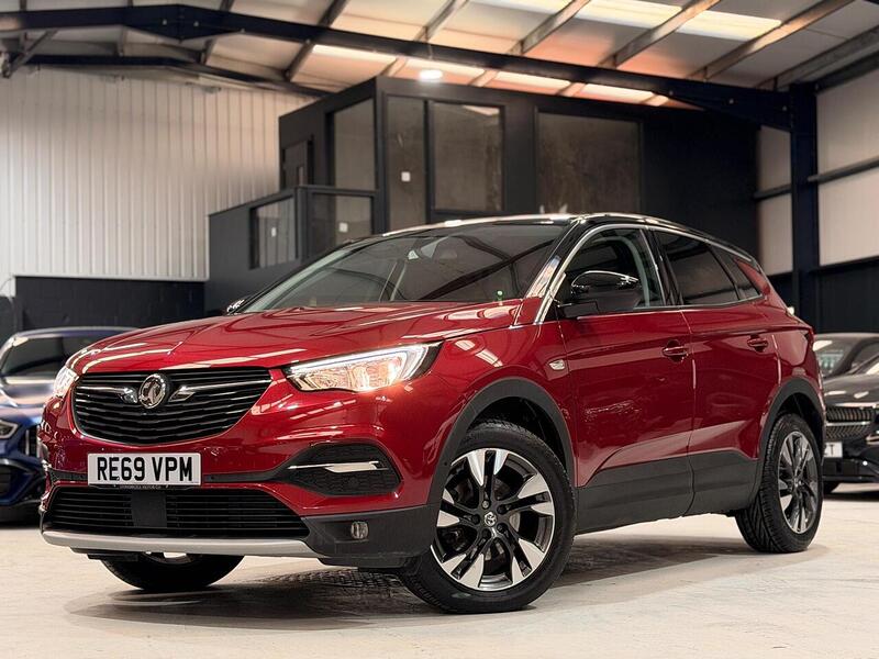 Vauxhall Grandland X 1.2 Turbo SRi Nav Auto Euro 6 (s/s) 5dr - U401