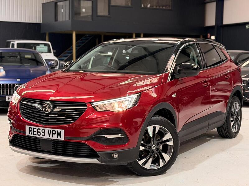 Vauxhall Grandland X 1.2 Turbo SRi Nav Auto Euro 6 (s/s) 5dr - U401