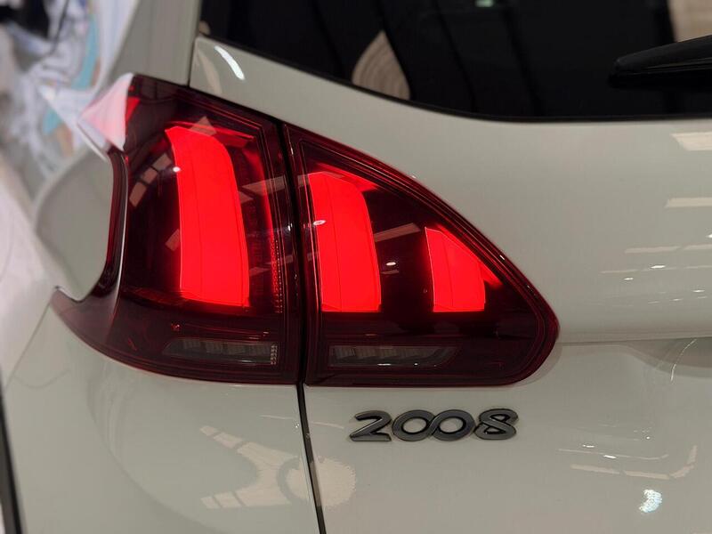 Peugeot 2008 1.2 PureTech GT Line Euro 6 (s/s) 5dr - U405