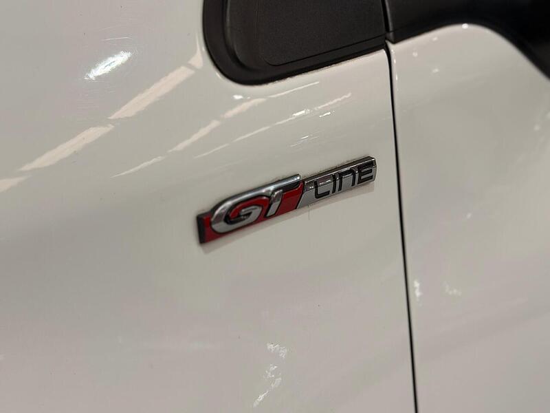 Peugeot 2008 1.2 PureTech GT Line Euro 6 (s/s) 5dr - U405