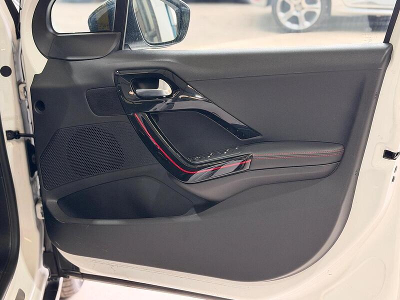 Peugeot 2008 1.2 PureTech GT Line Euro 6 (s/s) 5dr - U405