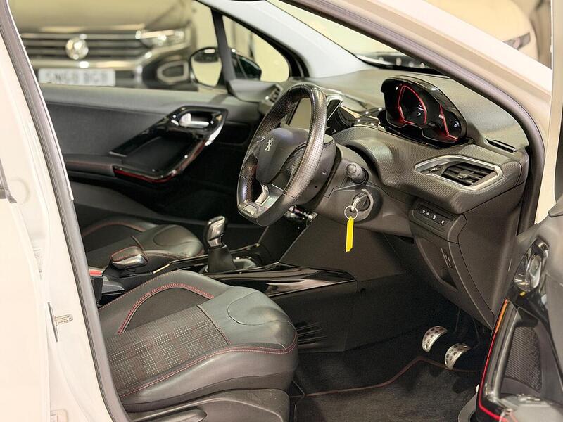 Peugeot 2008 1.2 PureTech GT Line Euro 6 (s/s) 5dr - U405