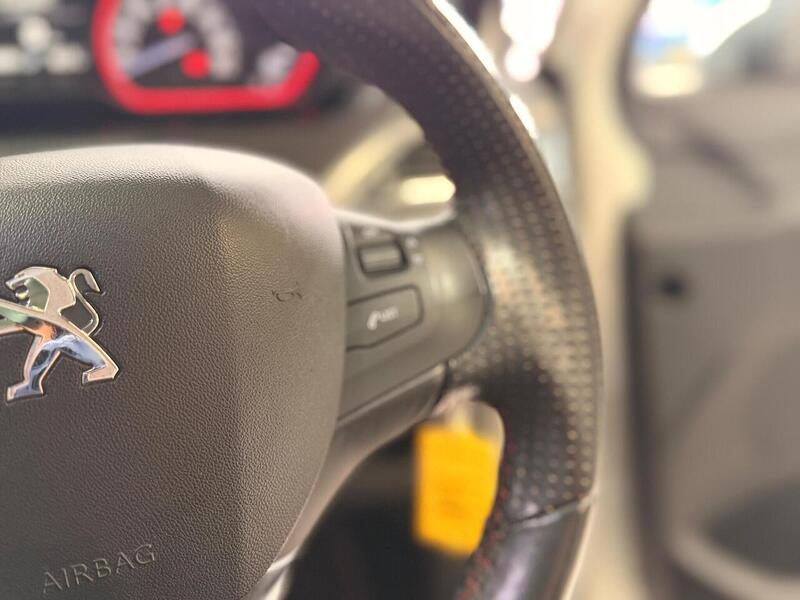 Peugeot 2008 1.2 PureTech GT Line Euro 6 (s/s) 5dr - U405